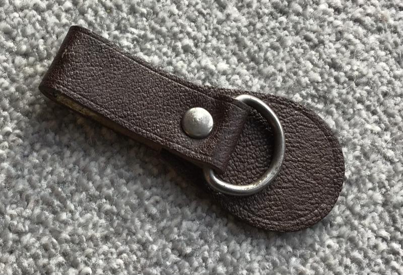 Third Reich Luftwaffe Teardrop Dagger Hanger