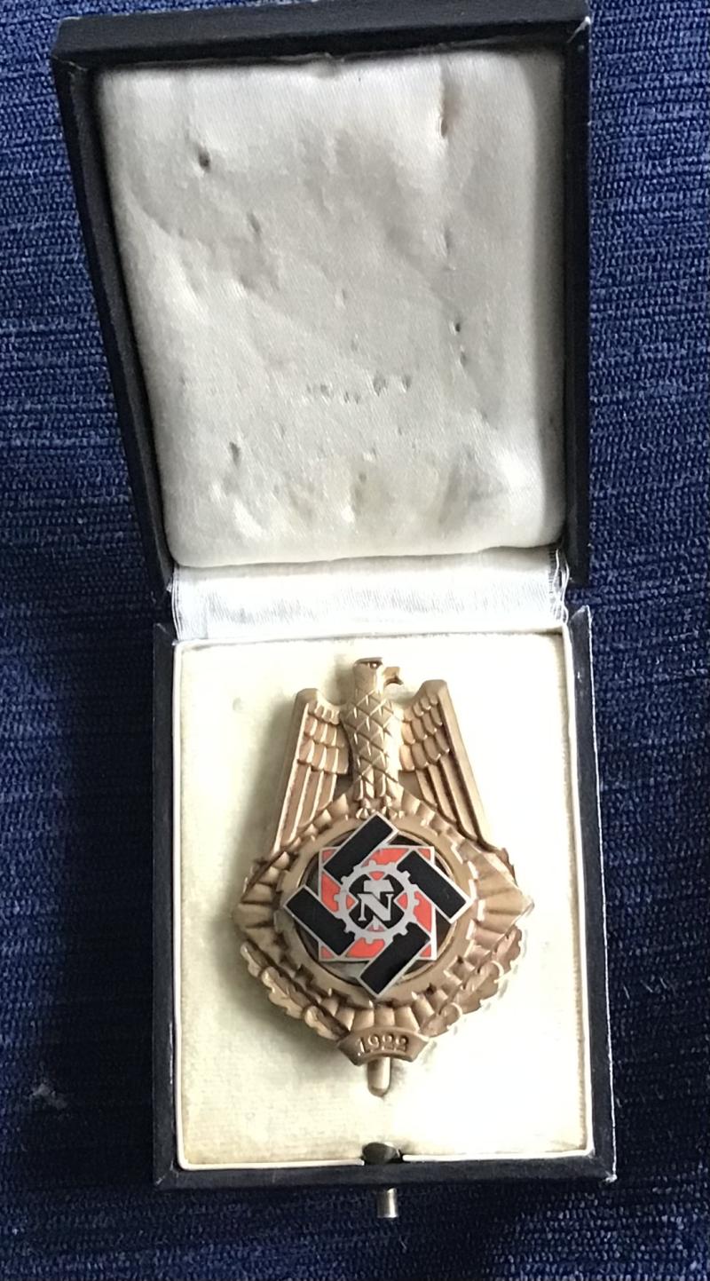 Third Reich TENO Honour Badge and Matching Case -1922