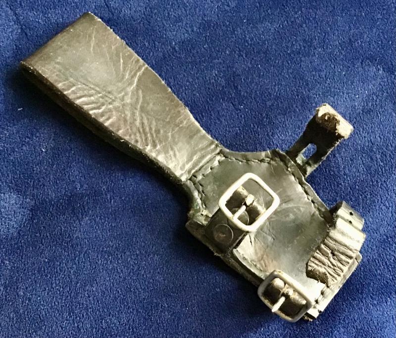 Third Reich SS Dagger Vertical Hanger