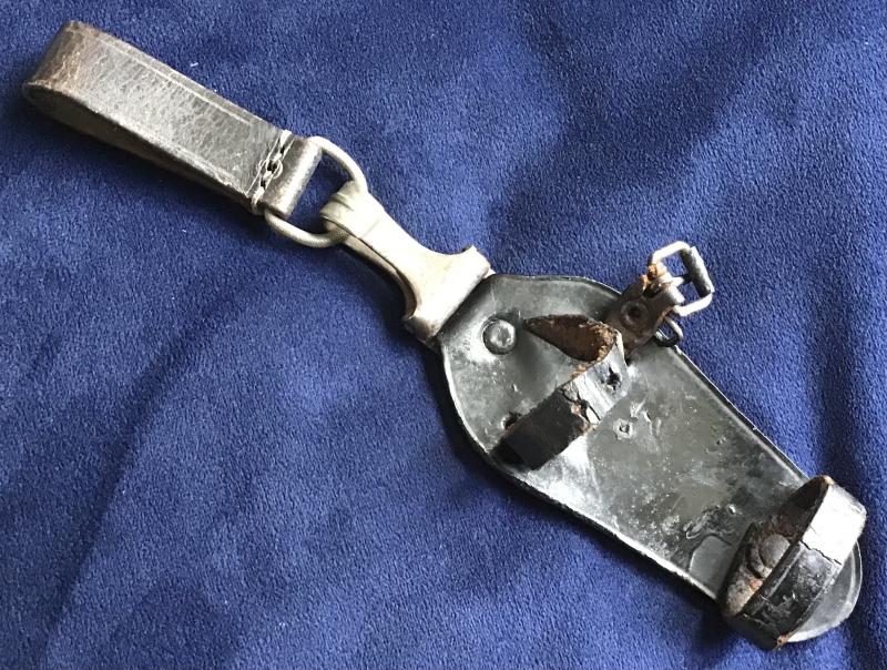 Third Reich SS Dagger Vertical Hanger