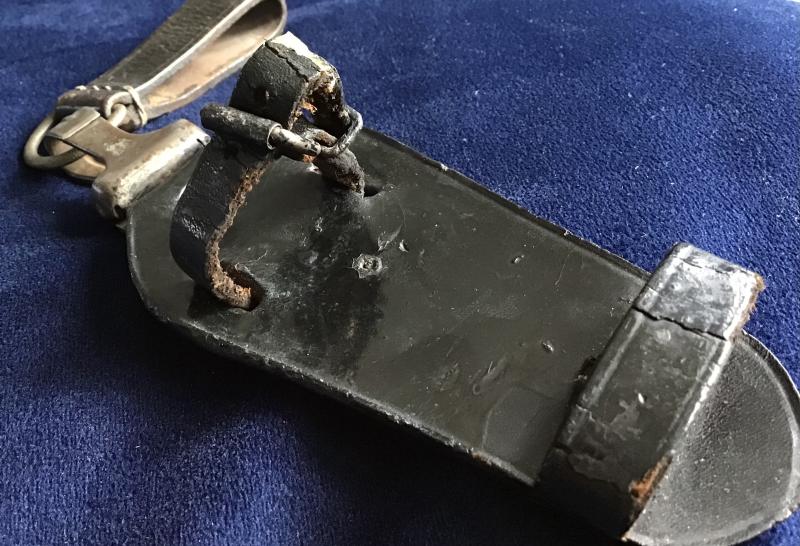 Third Reich SS Dagger Vertical Hanger