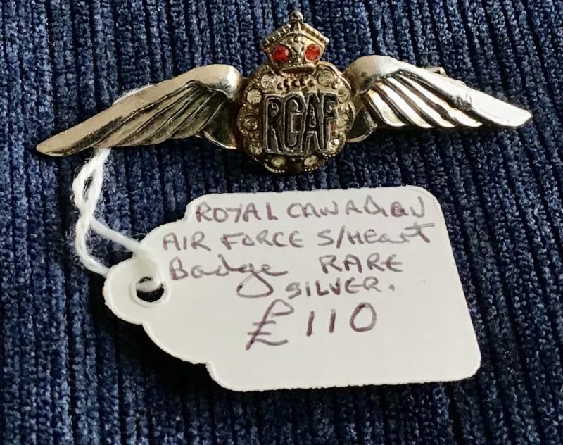 Royal Canadian Air Force Sweetheart Badge